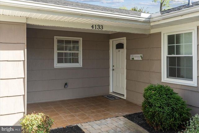 4133 POINT HOLLOW LN, Fairfax, VA 22033