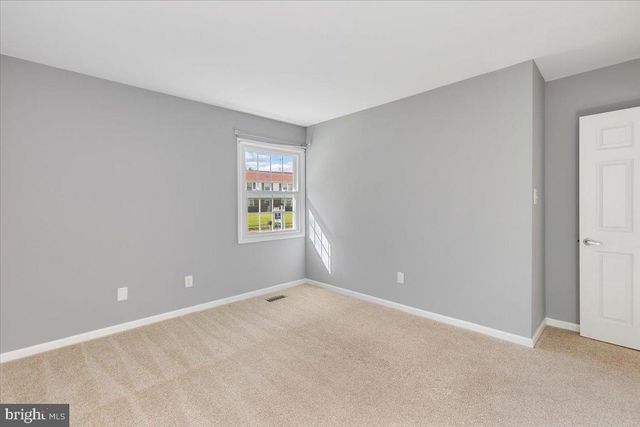 4133 POINT HOLLOW LN, Fairfax, VA 22033