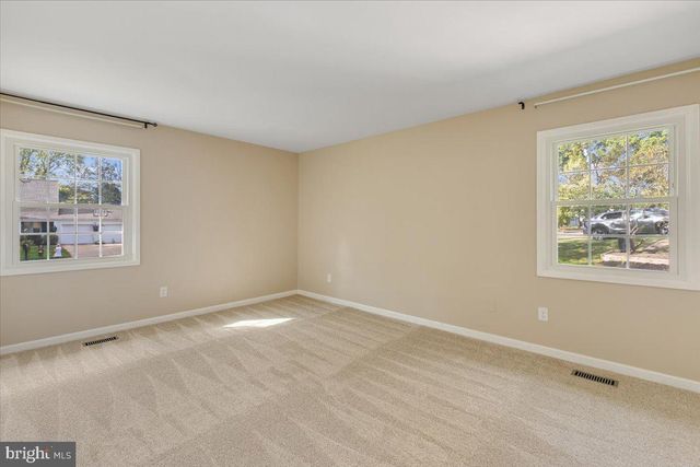 4133 POINT HOLLOW LN, Fairfax, VA 22033