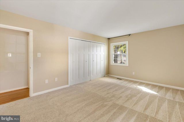 4133 POINT HOLLOW LN, Fairfax, VA 22033