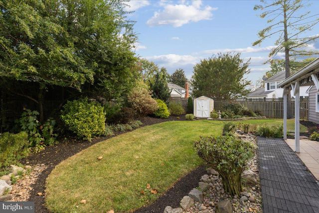 4133 POINT HOLLOW LN, Fairfax, VA 22033