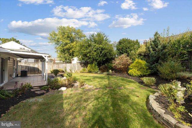 4133 POINT HOLLOW LN, Fairfax, VA 22033