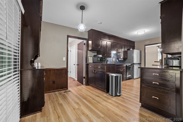 6023 S Irvington Avenue, Tulsa, OK 74135