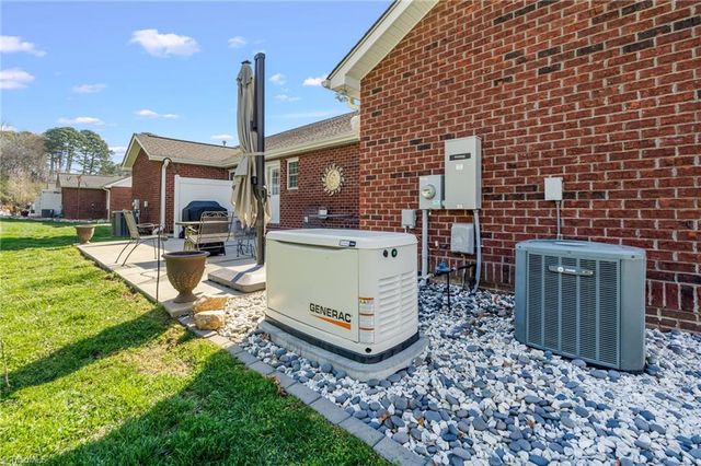 869 Easy Street, Asheboro, NC 27205