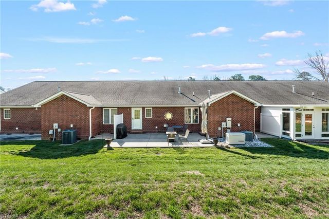 869 Easy Street, Asheboro, NC 27205