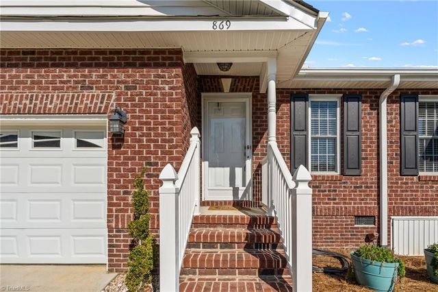 869 Easy Street, Asheboro, NC 27205