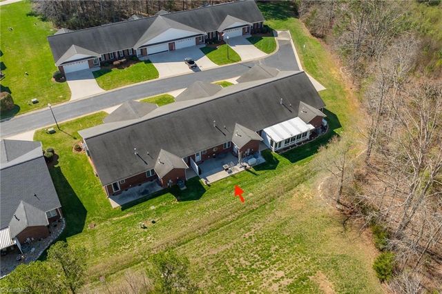 869 Easy Street, Asheboro, NC 27205