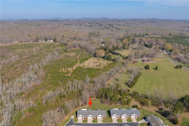 869 Easy Street, Asheboro, NC 27205