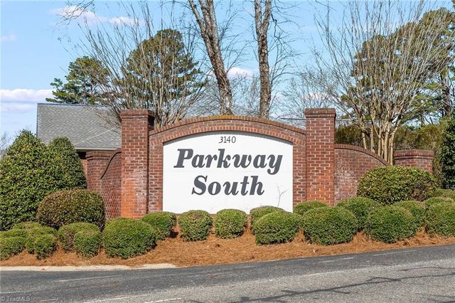 869 Easy Street, Asheboro, NC 27205