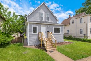 211 S 9th Avenue, Maywood, IL 60153