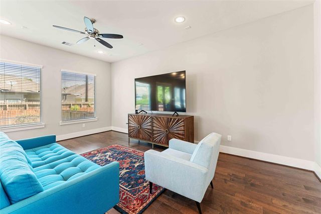 434 Yale Oaks Lane, Houston, TX 77091