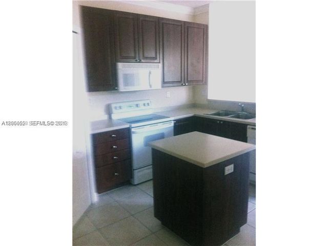 5507 NW 113th Ave, Doral, FL 33178