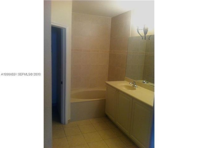 5507 NW 113th Ave, Doral, FL 33178