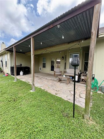 8321 Salsa Dr, Corpus Christi, TX 78414