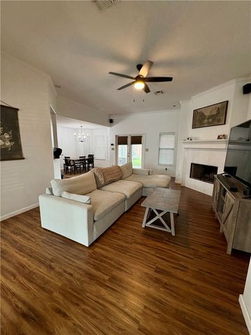 8321 Salsa Dr, Corpus Christi, TX 78414