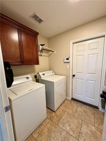 8321 Salsa Dr, Corpus Christi, TX 78414