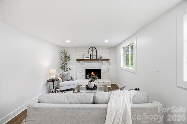 5903 Carpenter Drive, Charlotte, NC 28226