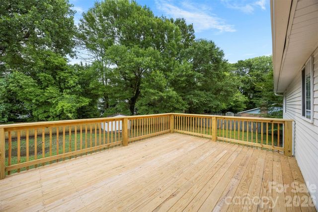 5903 Carpenter Drive, Charlotte, NC 28226
