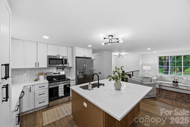5903 Carpenter Drive, Charlotte, NC 28226