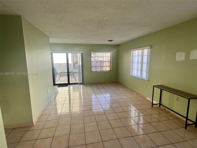 1465 SW 122nd Ave 1-19, Miami, FL 33184