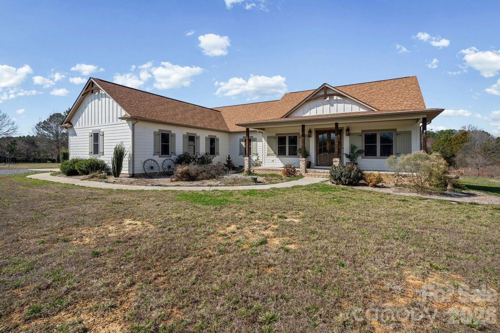 12041 Hazard Road, Oakboro, NC 28129