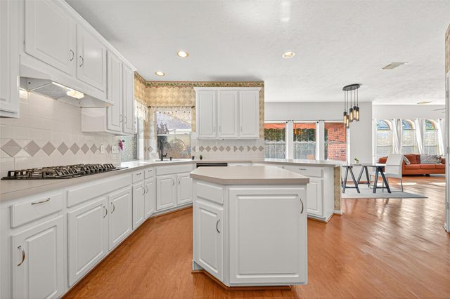 17410 Pikes Peek Court, Tomball, TX 77377