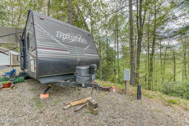 584 Dotson Road, Trade, TN 37691