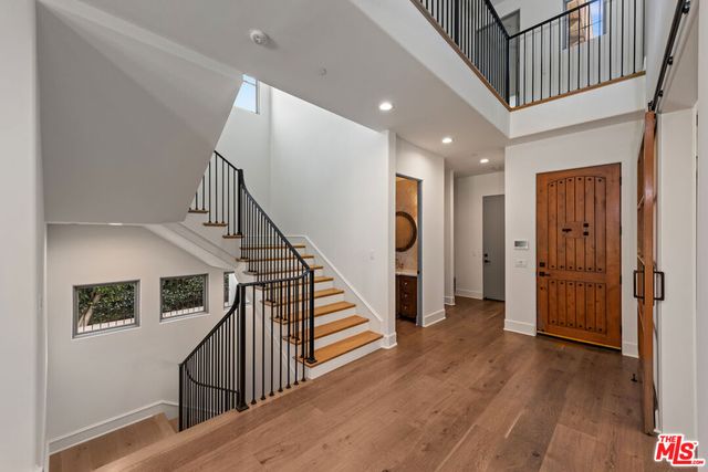 14806 Sutton Street, Sherman Oaks, CA 91403