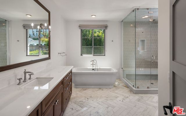 14806 Sutton Street, Sherman Oaks, CA 91403