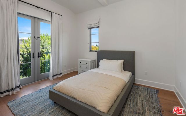 14806 Sutton Street, Sherman Oaks, CA 91403