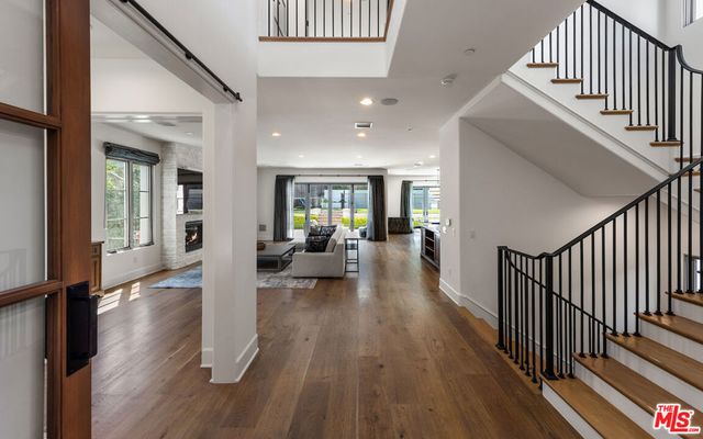 14806 Sutton Street, Sherman Oaks, CA 91403