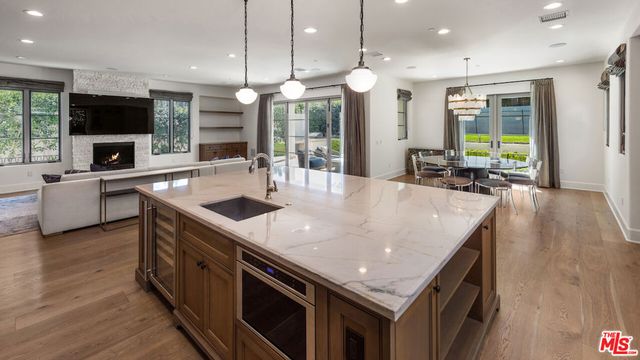 14806 Sutton Street, Sherman Oaks, CA 91403