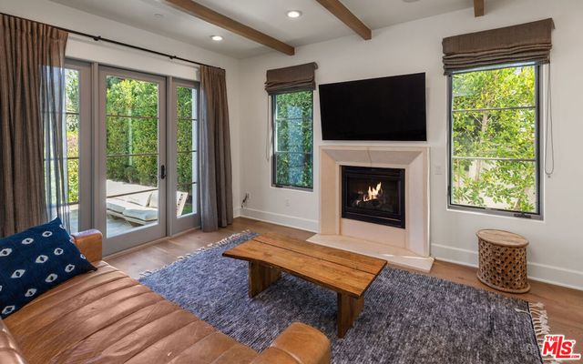 14806 Sutton Street, Sherman Oaks, CA 91403