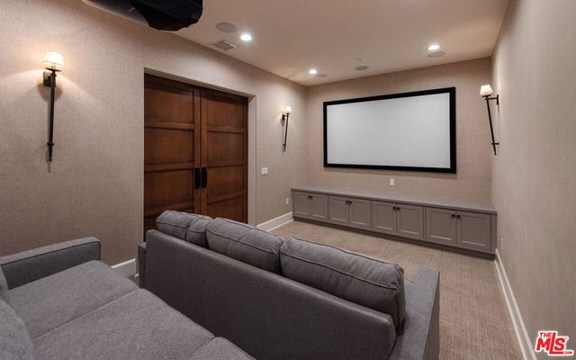 14806 Sutton Street, Sherman Oaks, CA 91403