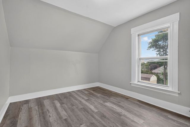 571 Amherst Street, Manchester, NH 03104