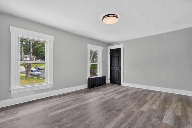 571 Amherst Street, Manchester, NH 03104