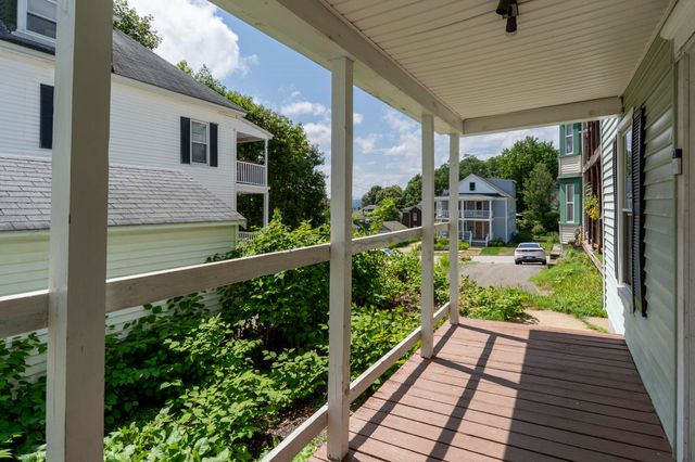 571 Amherst Street, Manchester, NH 03104