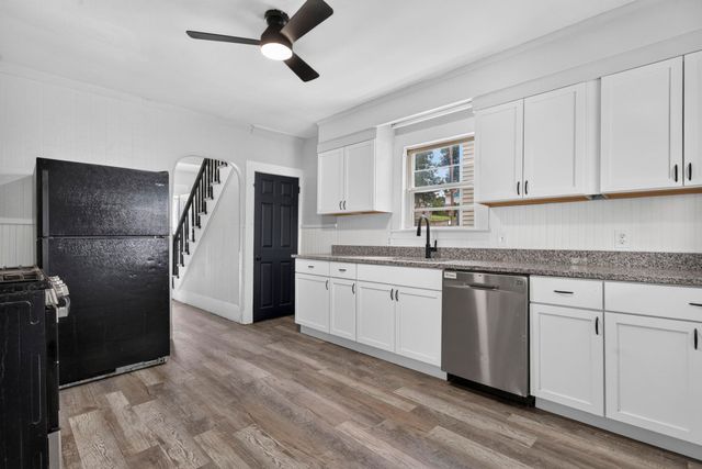571 Amherst Street, Manchester, NH 03104