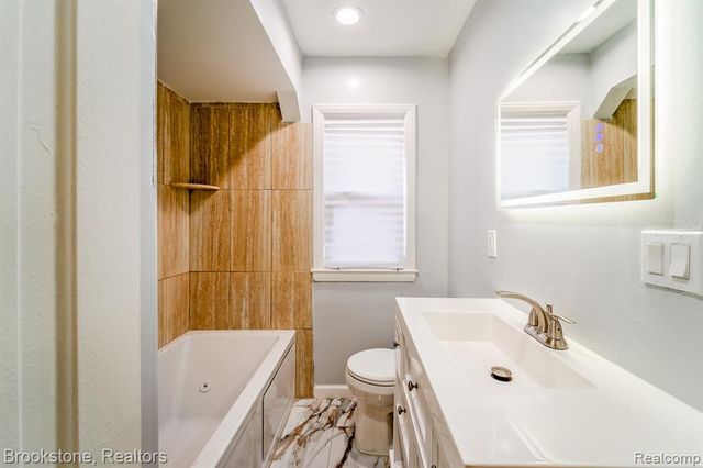 17228 Stout Street, Detroit, MI 48219