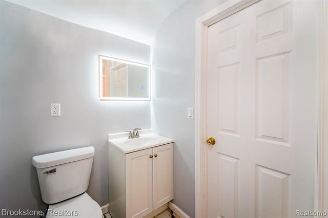 17228 Stout Street, Detroit, MI 48219