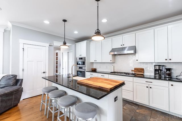 3548 Saybrook Avenue, Cincinnati, OH 45208