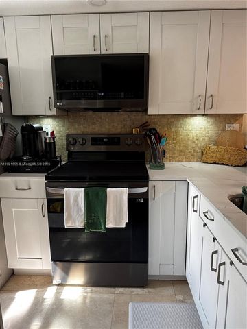 4600 SW 67th Ave 240, Miami, FL 33155