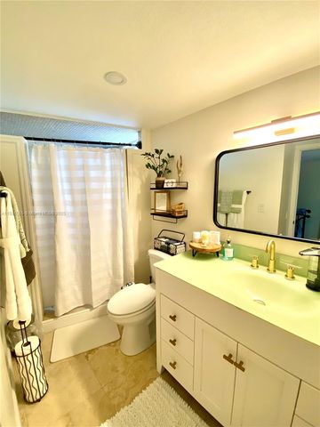 4600 SW 67th Ave 240, Miami, FL 33155