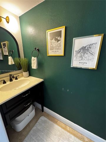 4600 SW 67th Ave 240, Miami, FL 33155