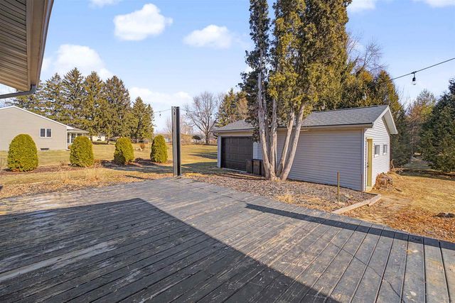 N1322 GREENWOOD ROAD, Greenville, WI 54942