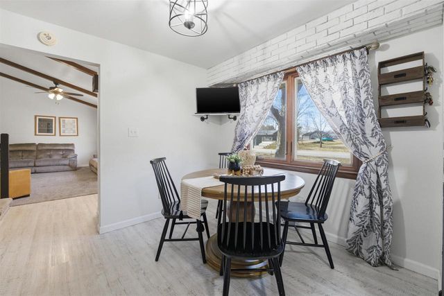 N1322 GREENWOOD ROAD, Greenville, WI 54942