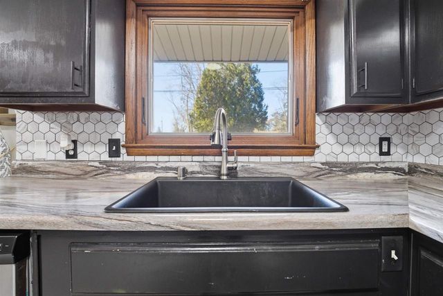 N1322 GREENWOOD ROAD, Greenville, WI 54942