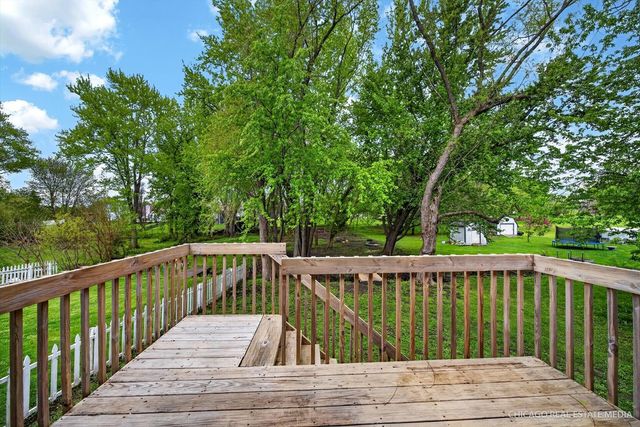 107 Edson Court, Poplar Grove, IL 61065