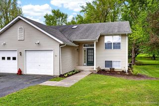 107 Edson Court, Poplar Grove, IL 61065