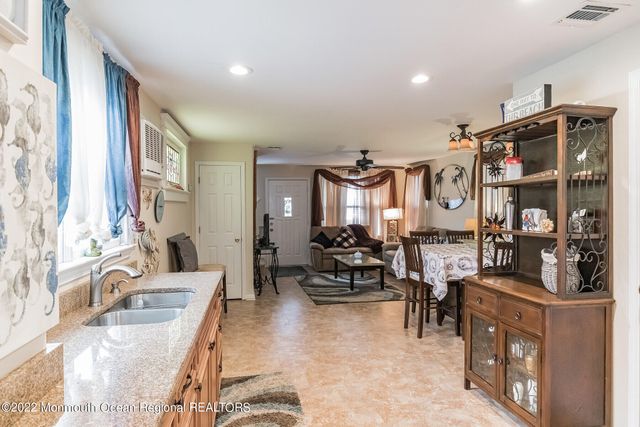 51 Seadrift Avenue, Highlands, NJ 07732